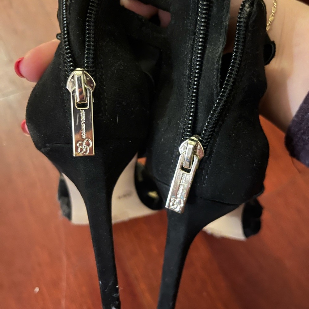 Jessica Simpson black heels